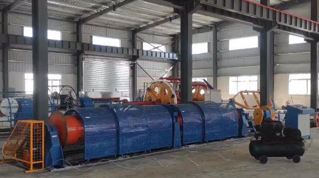 臺山市富成電線電纜有限公司設(shè)備 管絞機(jī)GJ400－1+6-1250型安裝現(xiàn)場