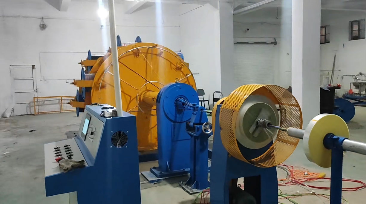 安裝在常州言值線纜科技有限公司 成纜機(jī)CL630-1+12型生產(chǎn)現(xiàn)場(chǎng)