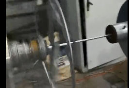 安裝在沈陽(yáng)鵬程電纜有限公司 高速同心雙層鋼帶鎧裝繞包機(jī)GSTKR520型1臺(tái) 生產(chǎn)現(xiàn)場(chǎng)