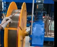 安裝在安徽金藍(lán)焰線纜有限公司 電纜活盤收卷機(jī)HP1600型生產(chǎn)現(xiàn)場(chǎng)
