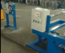 安裝在河南蘭興電力機(jī)械有限公司 復(fù)繞倒線計米機(jī)組FRD630-800型生產(chǎn)現(xiàn)場