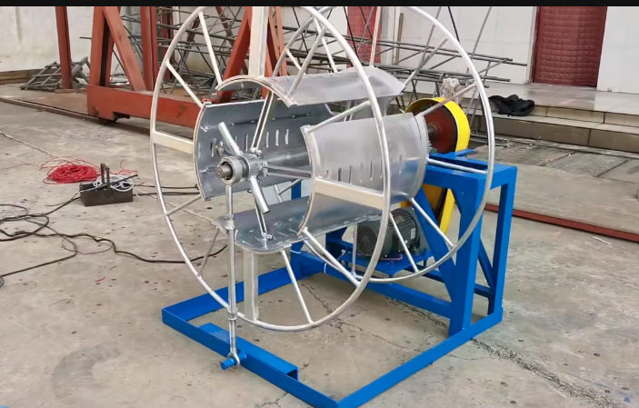 漲緊內(nèi)芯收卷機(jī)ZSS1200型試機(jī)現(xiàn)場(chǎng)